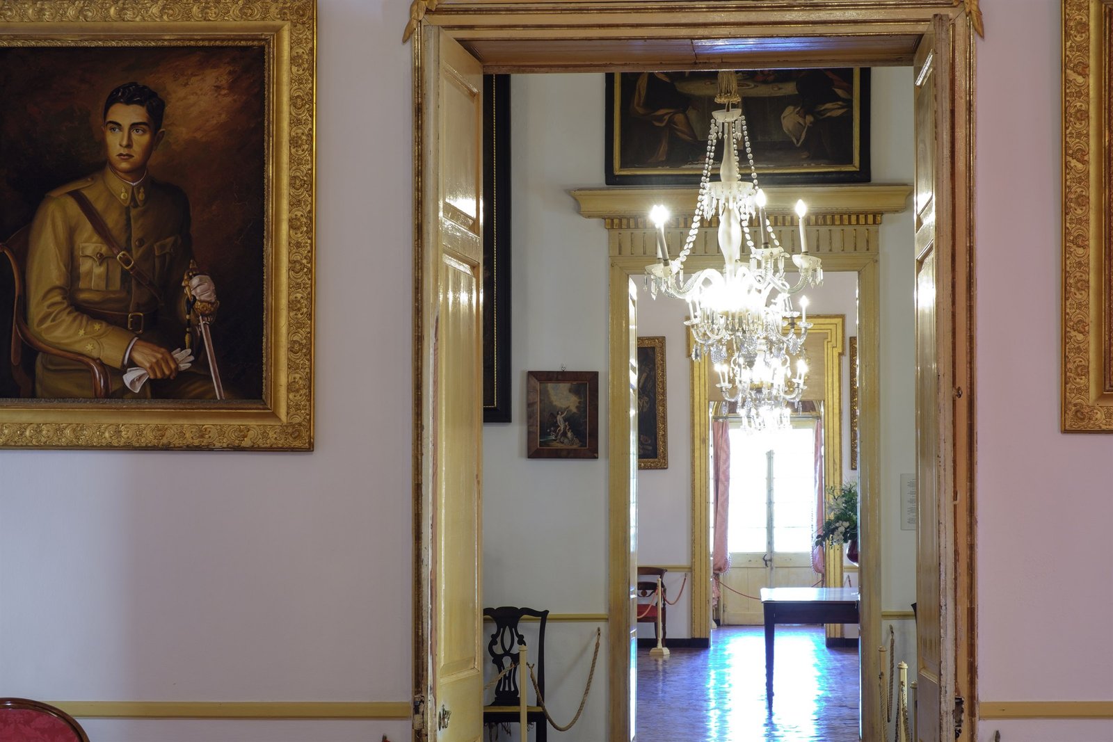 Salón de baile visto desde la antesala